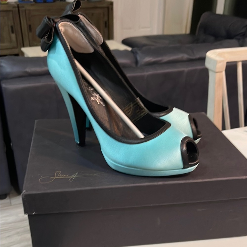 Shoes of Prey and Black High Heel Pumps
